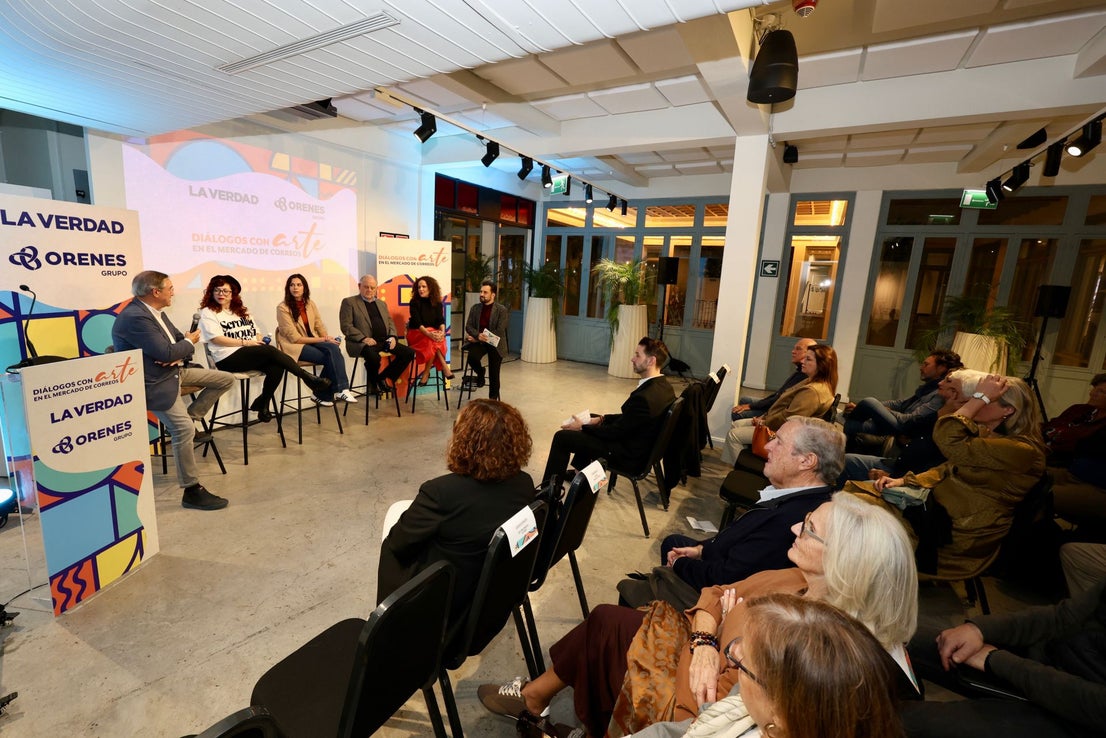 Foro 'Diálogos con arte', en imágenes