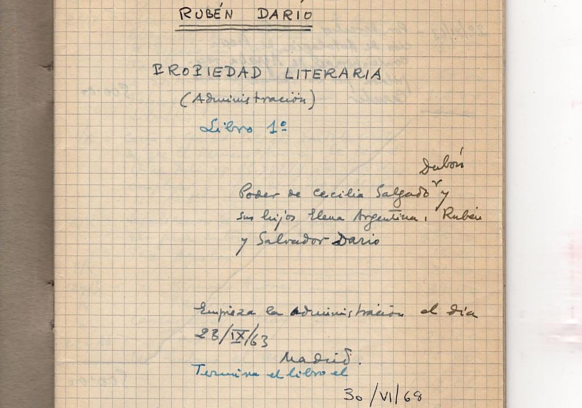 Imagen principal - Arriba: Portada de la libreta en la que Antonio Oliver anotó las gestiones de derechos de autor de Rubén Darío entre 1963 y 1968, con anotación manuscrita de Carmen Conde en la cual indicó que esta labor de anotación finalizó el 30 de junio de 1968, porque Oliver murió poco después, el 28 de julio. Abajo: Anotación de Antonio Oliver relativa a sus gestiones por los derechos de autor de Rubén Darío y poder otorgado a Antonio Oliver por los herederos de Rubén Darío para la gestión de sus derechos de autor. 