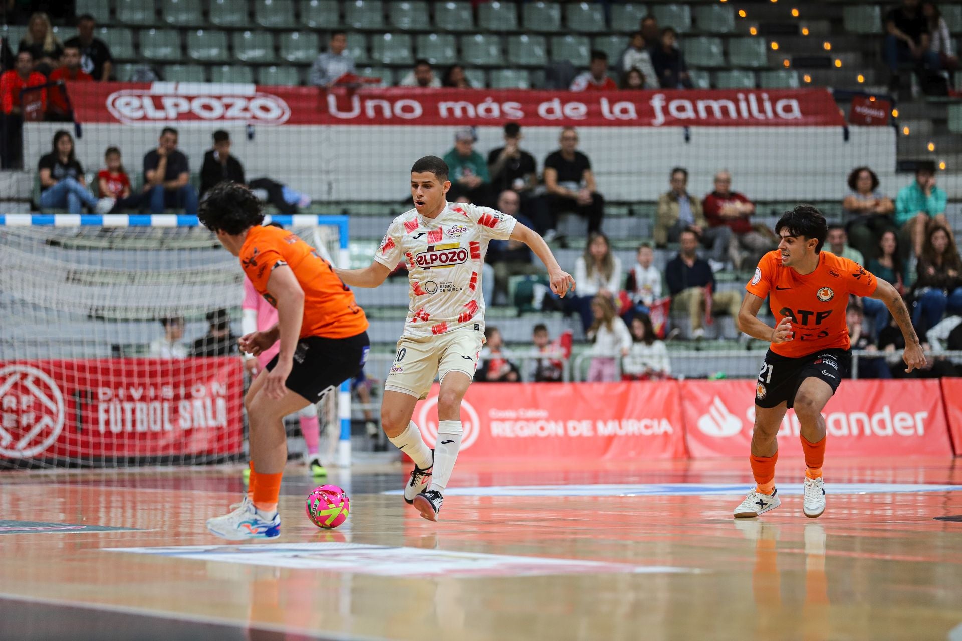 La victoria de ElPozo ante Ribera Navarra, en imágenes