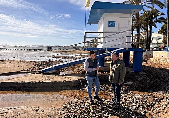 El alcalde de San Javier, José Miguel Luengo, y el consejero de Medio Ambiente, Juan María Vázquez.
