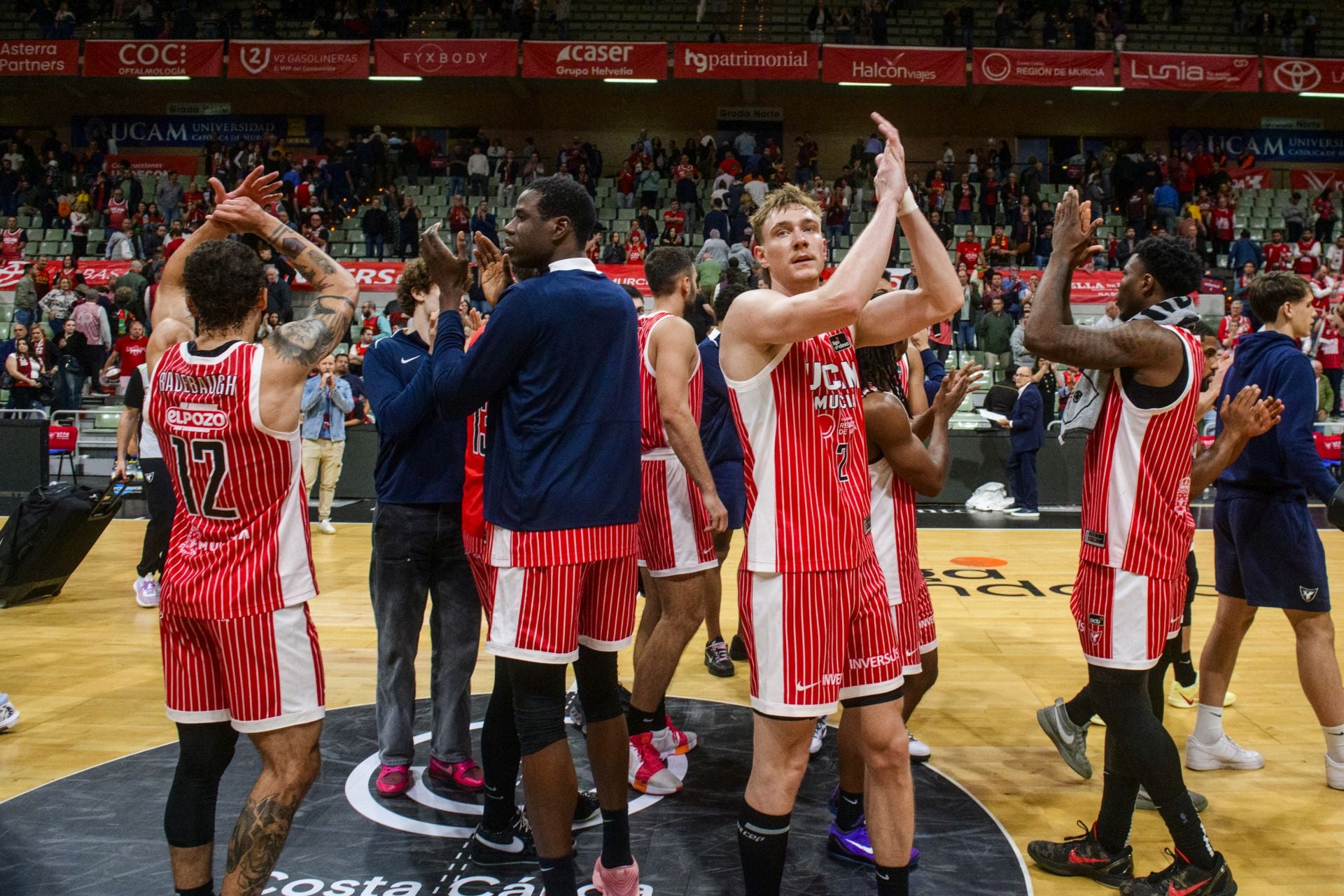 El UCAM Murcia cae prisionero de la trampa del Breogán, en imágenes