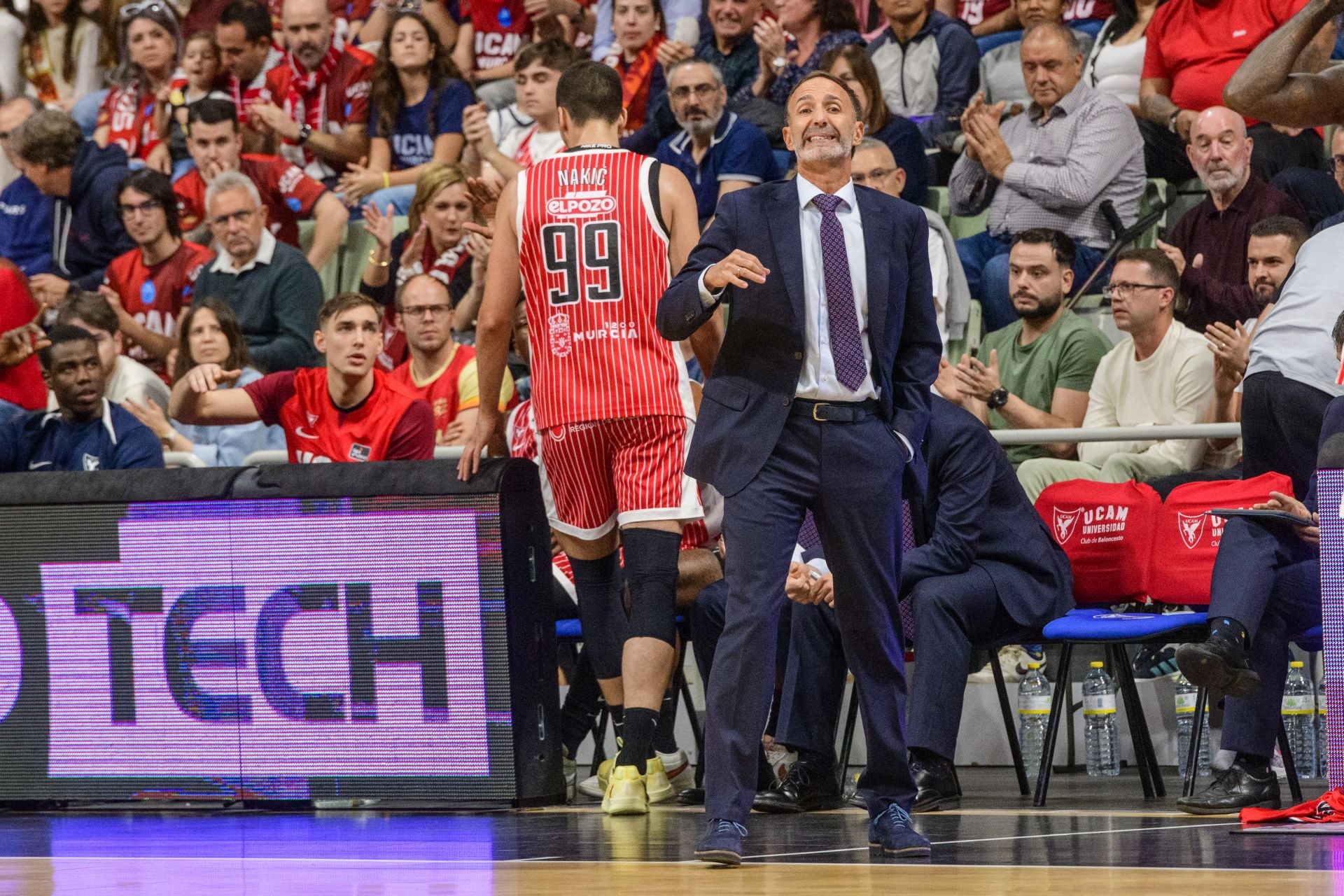 El UCAM Murcia cae prisionero de la trampa del Breogán, en imágenes