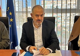 Lucas Jiménez, durante su comparecencia en la Asamblea Regional.