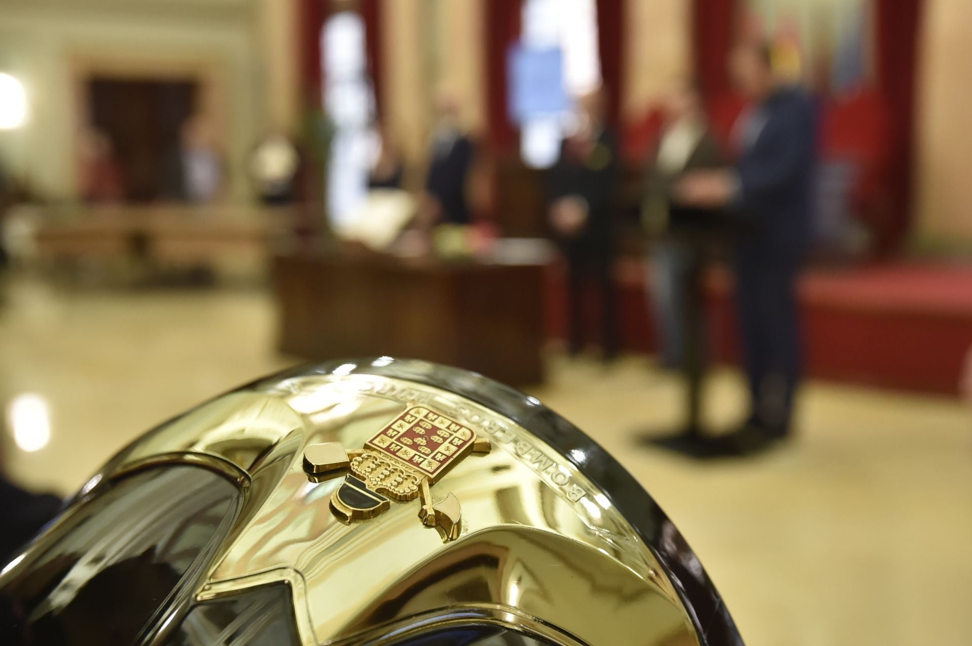 Las imágenes de la toma de posesión como funcionarios de 45 nuevos bomberos en Murcia