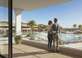 Vistas a la zona de piscinas.