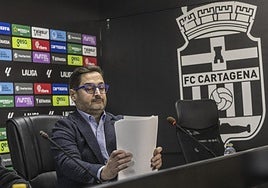 Belmonte lee el discurso de su última comparecencia pública sin preguntas, el 4 de febrero.