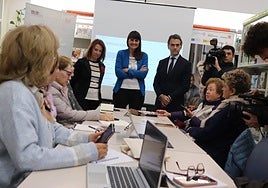 La secretaria de Estado de Digitalización e Inteligencia Artificial visita uno de los cursos destinados a formar en competencias digitales básicas.