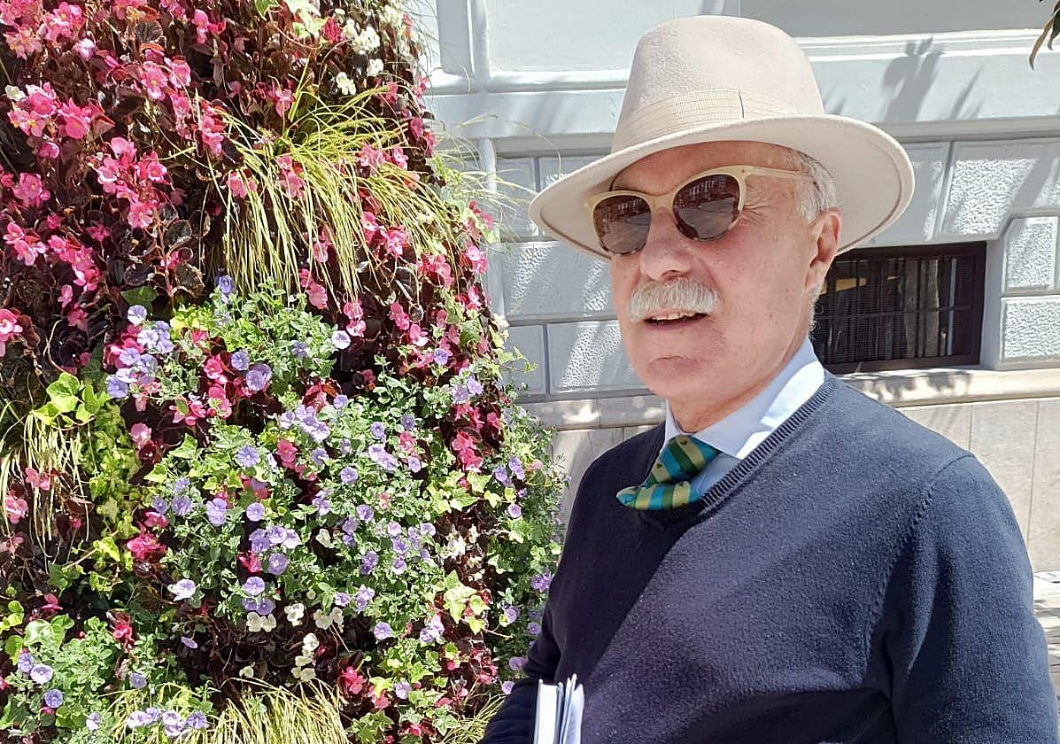 Paco Mínguez, de paseo en una imagen reciente.