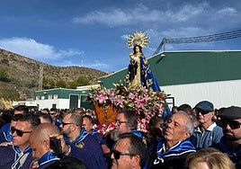 Miles de personas acompañan en romería a la Virgen de Bolnuevo en Mazarrón