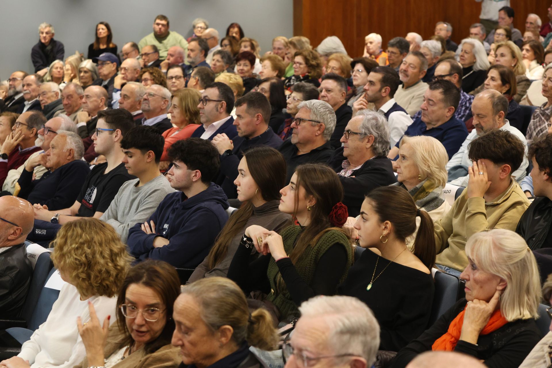Las imágenes de Alfonso Guerra en Murcia en la conferencia &#039;Pensar la democracia&#039;
