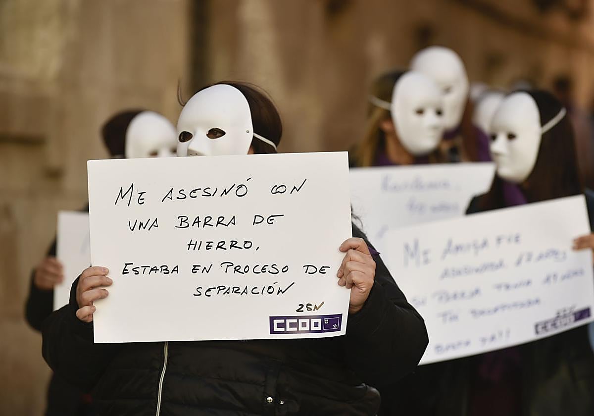 La actuación &#039;Porque el silencio también es violencia&#039;, en imágenes