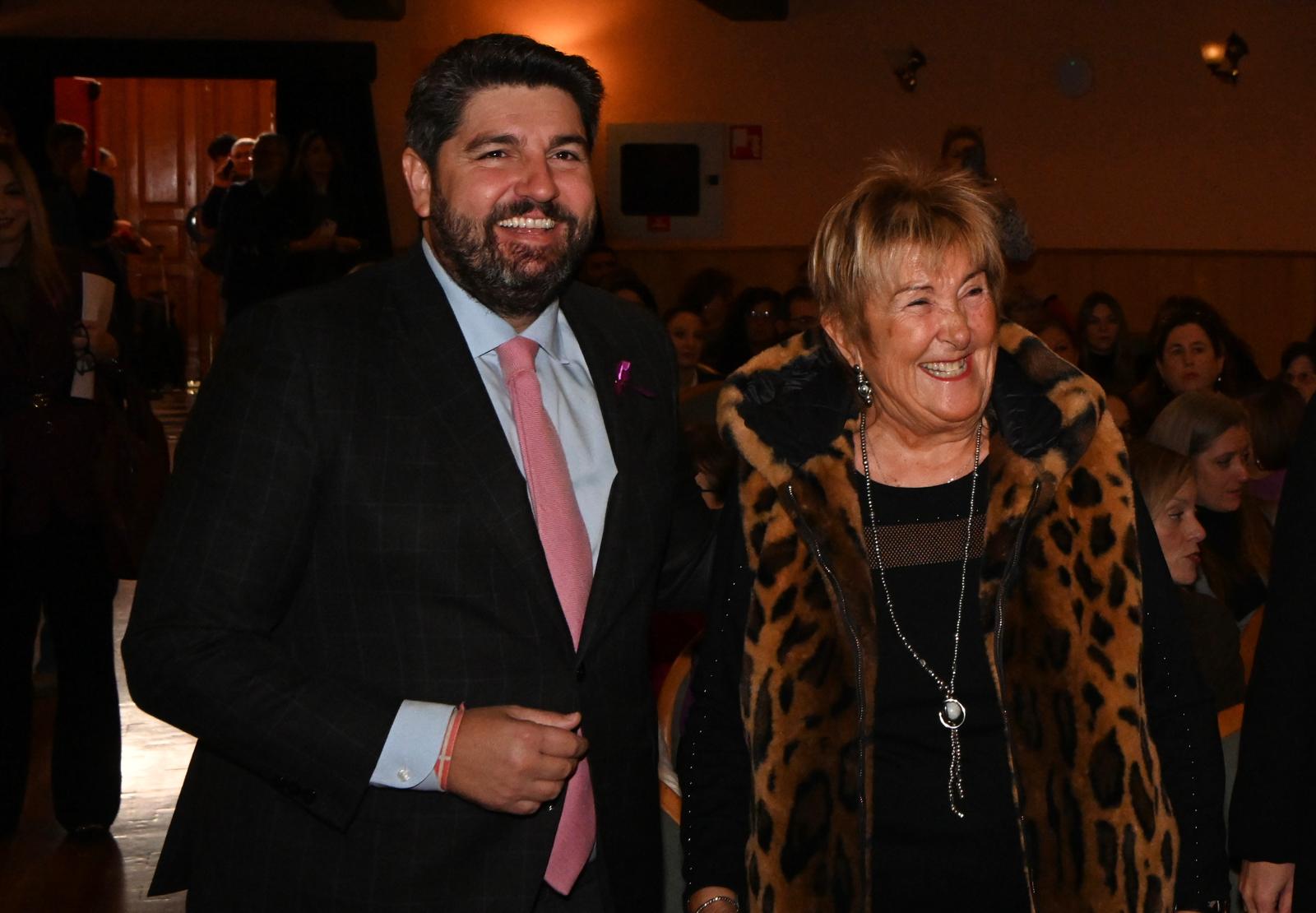 En imágenes, gala de entrega de los Premios 25N del Gobierno regional