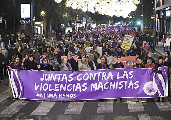 Manifestación por el 25N en Murcia, en imágenes