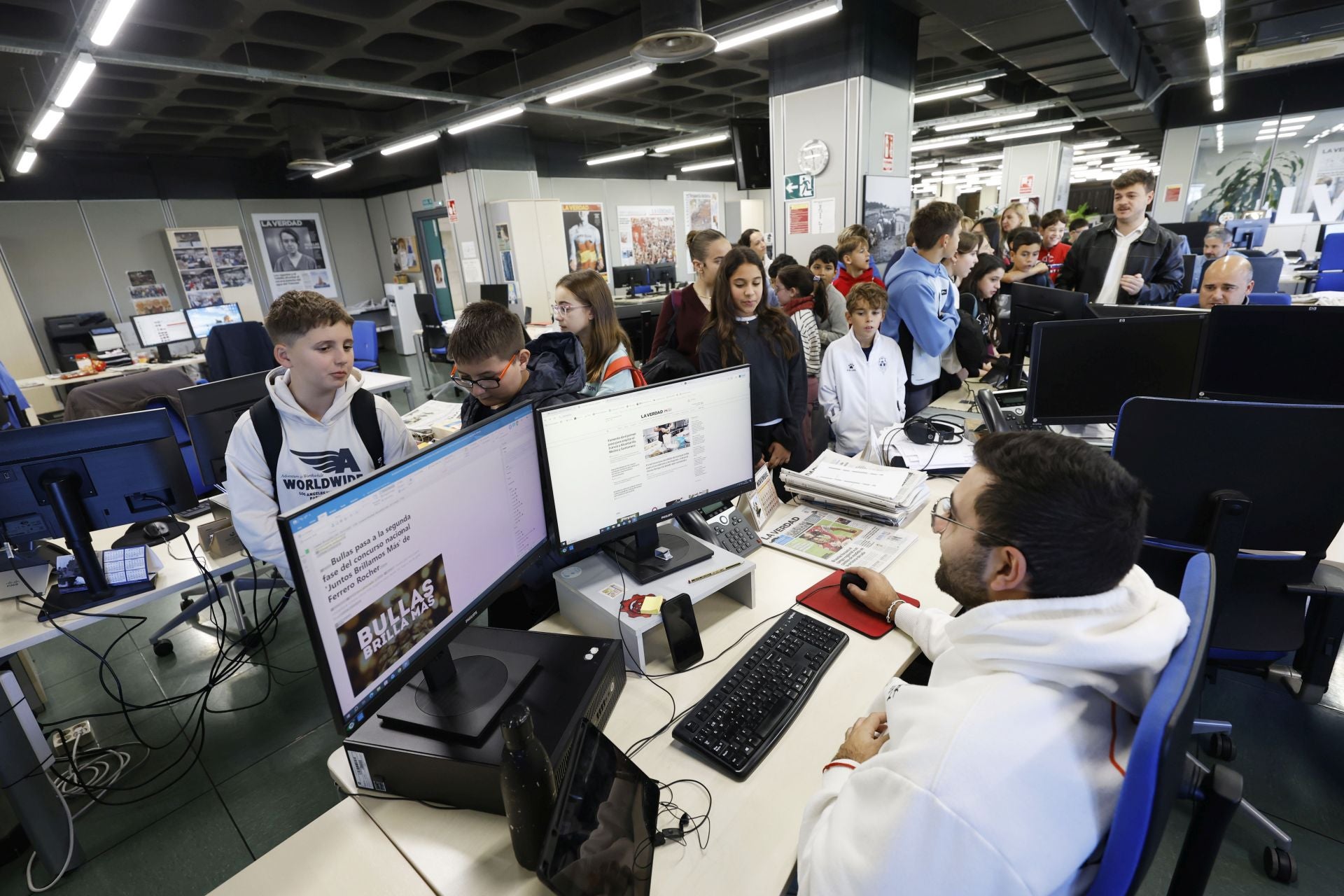 Los alumnos de del CEIP San Pablo de Murcia visitan LA VERDAD, en imágenes