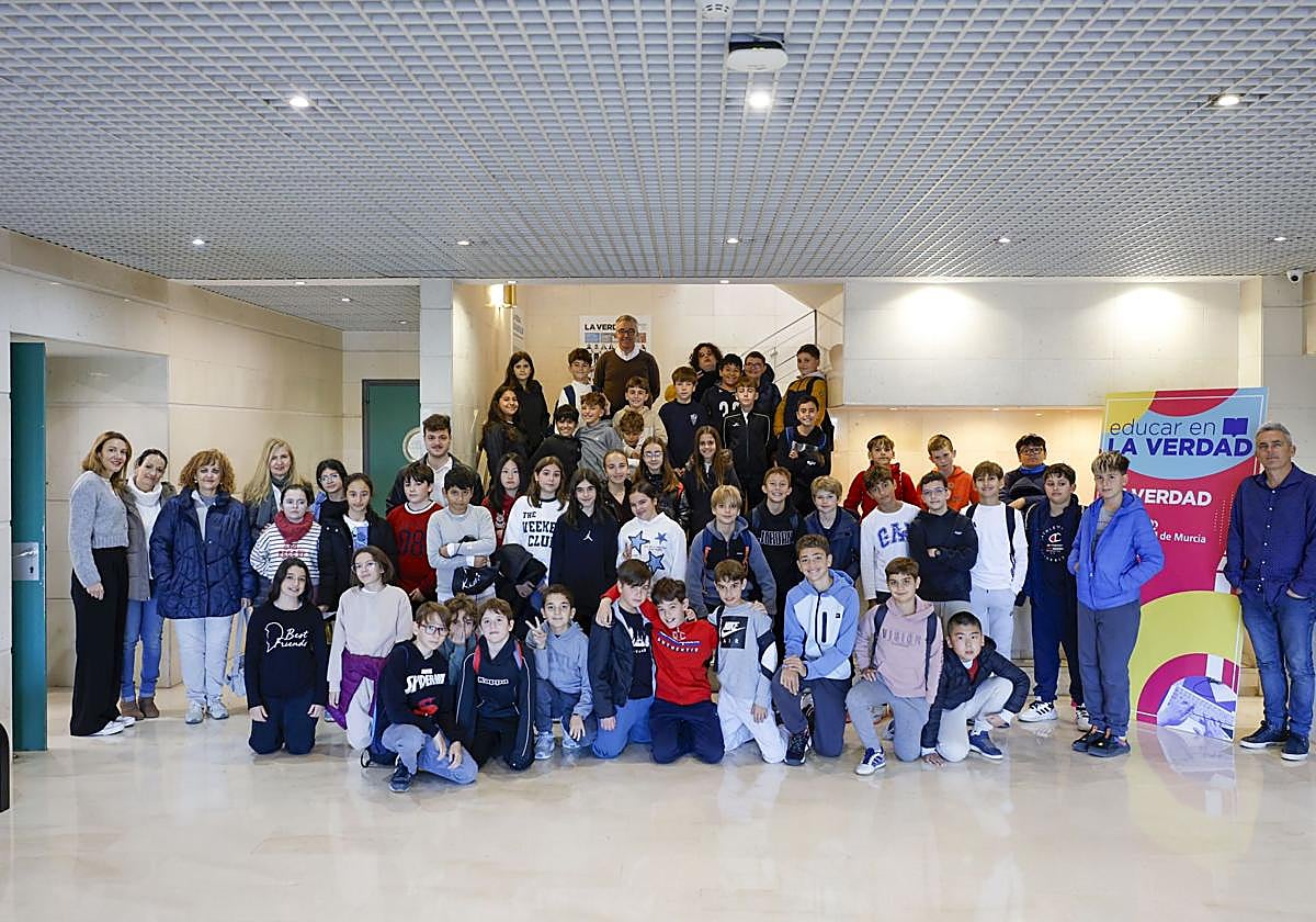 Los alumnos de del CEIP San Pablo de Murcia visitan LA VERDAD, en imágenes