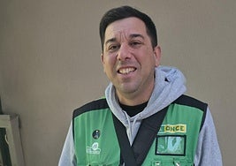 El vendedor Francisco Javier Hernández Gil.