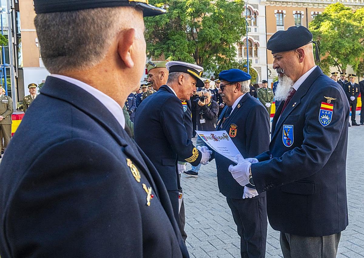 Imagen secundaria 1 - Más de quinientos murcianos se incorporan a las Fuerzas Armadas durante 2025