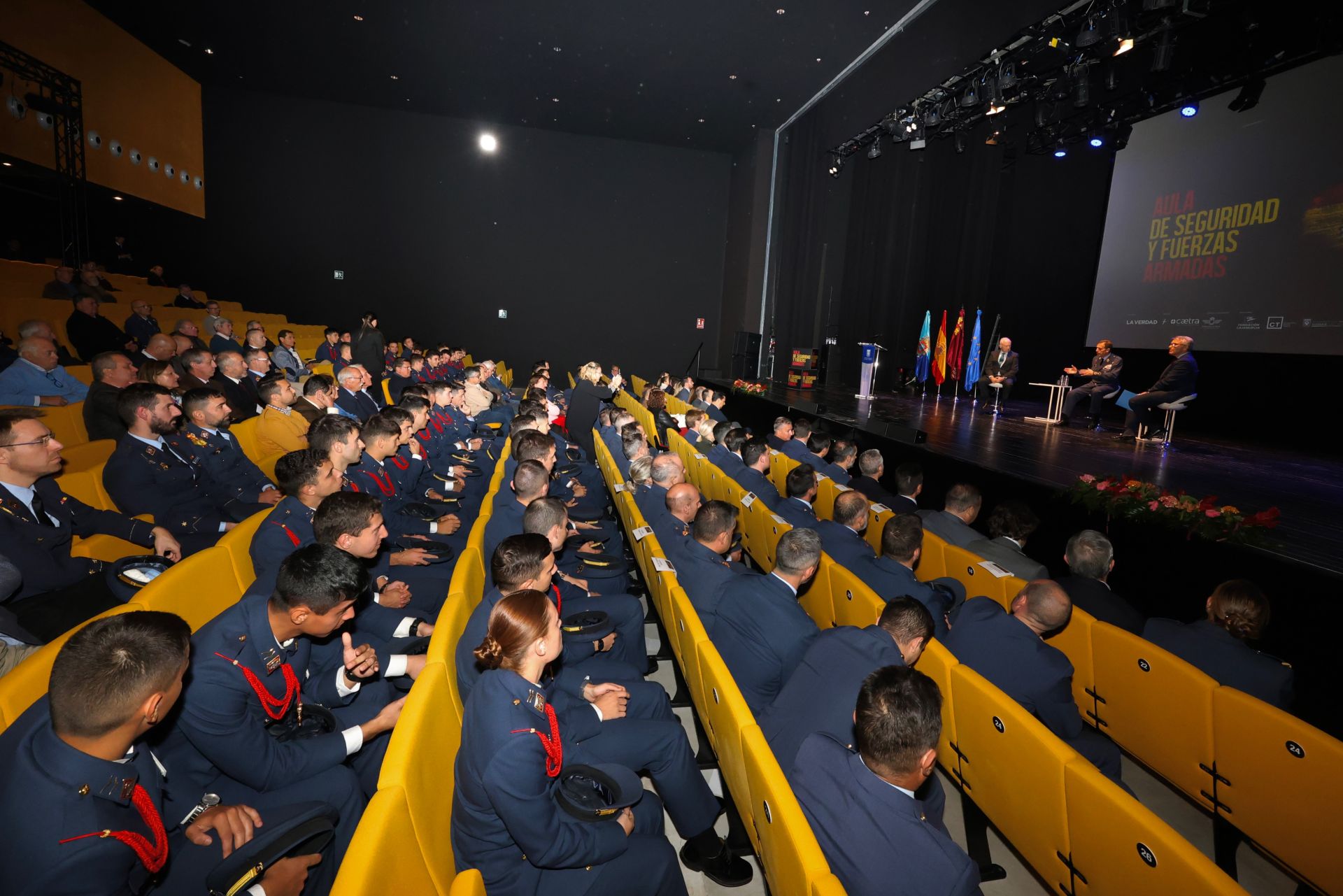 Las imágenes del Aula de Seguridad y Fuerzas Armadas de LA VERDAD celebrada en San Javier