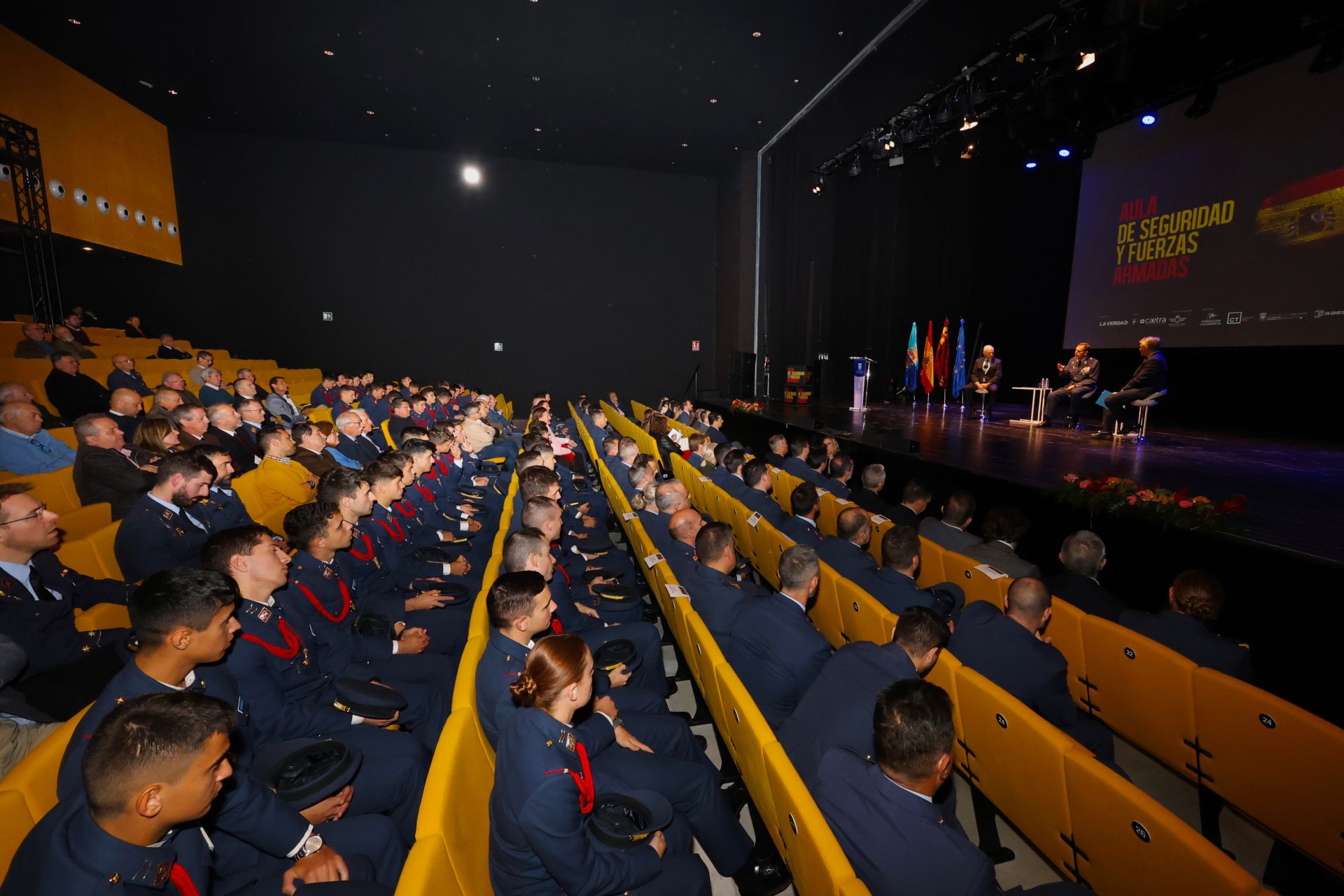 Las imágenes del Aula de Seguridad y Fuerzas Armadas de LA VERDAD celebrada en San Javier