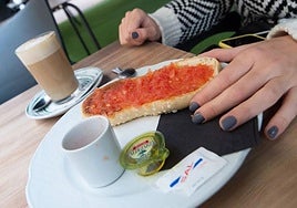 El estratosférico precio del desayuno de este bar enciende las redes sociales: «Un robo a mano armada».