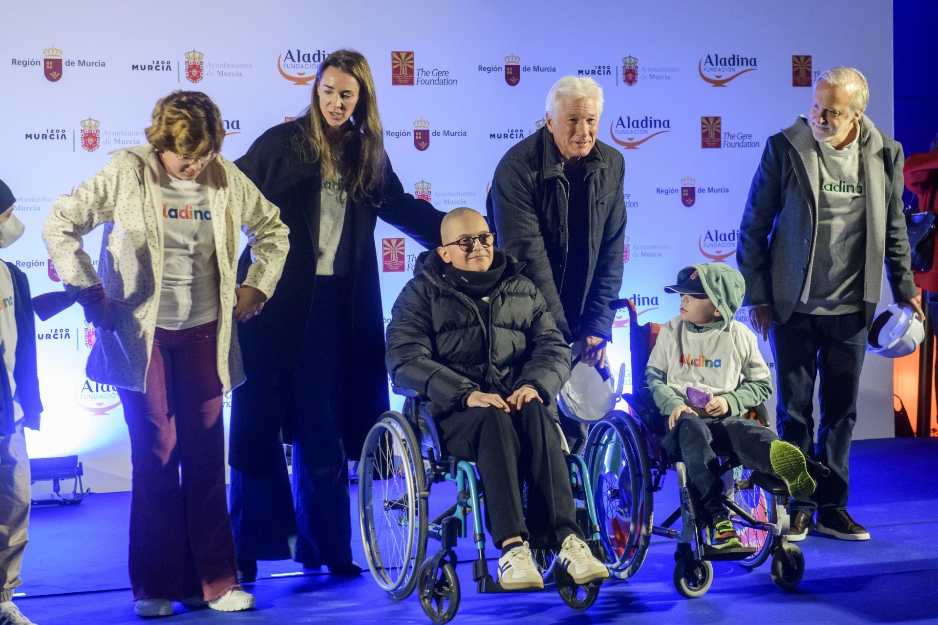 La visita de Richard Gere a La Arrixaca, en imágenes