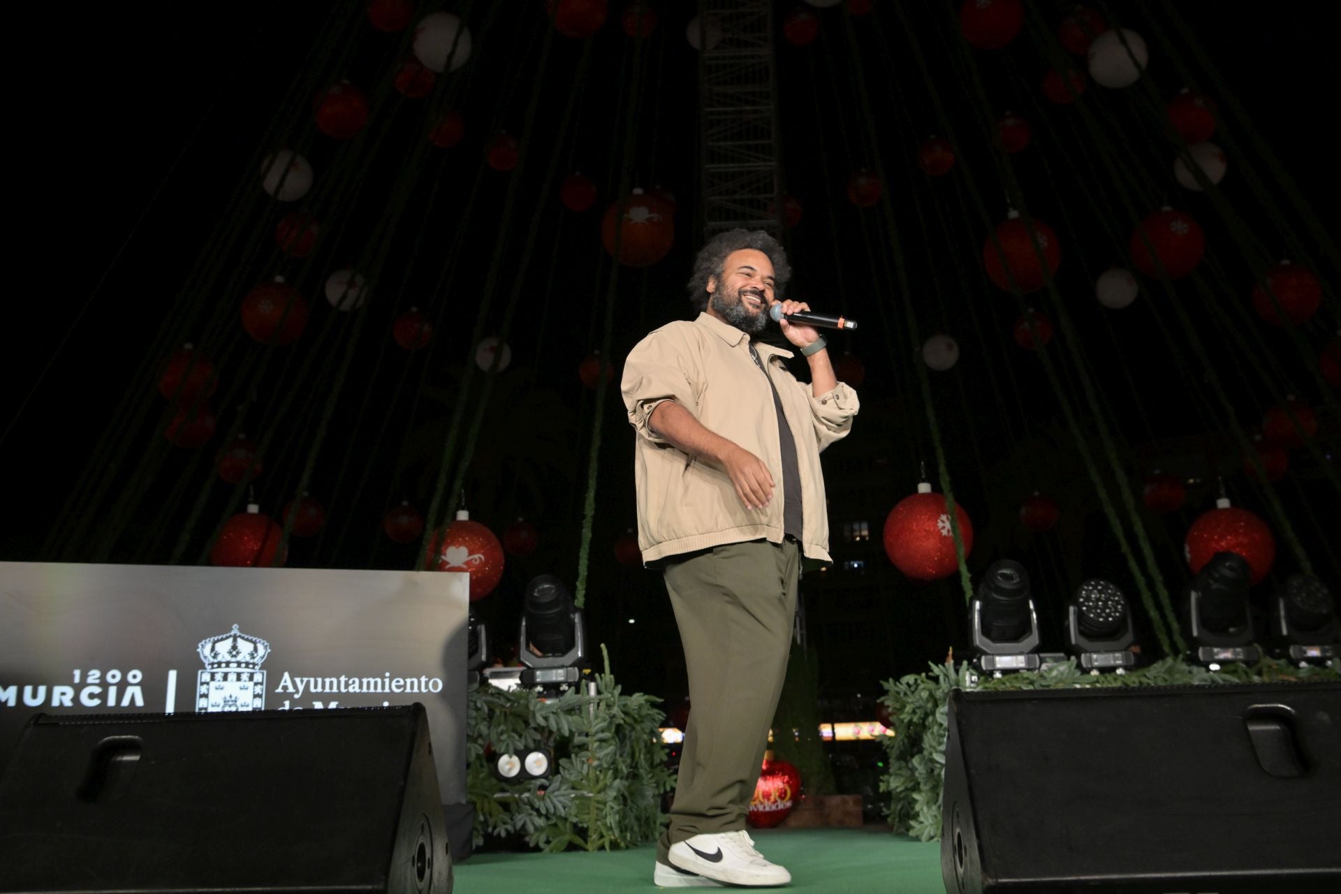 El encendido del árbol de Navidad de Murcia, en imágenes