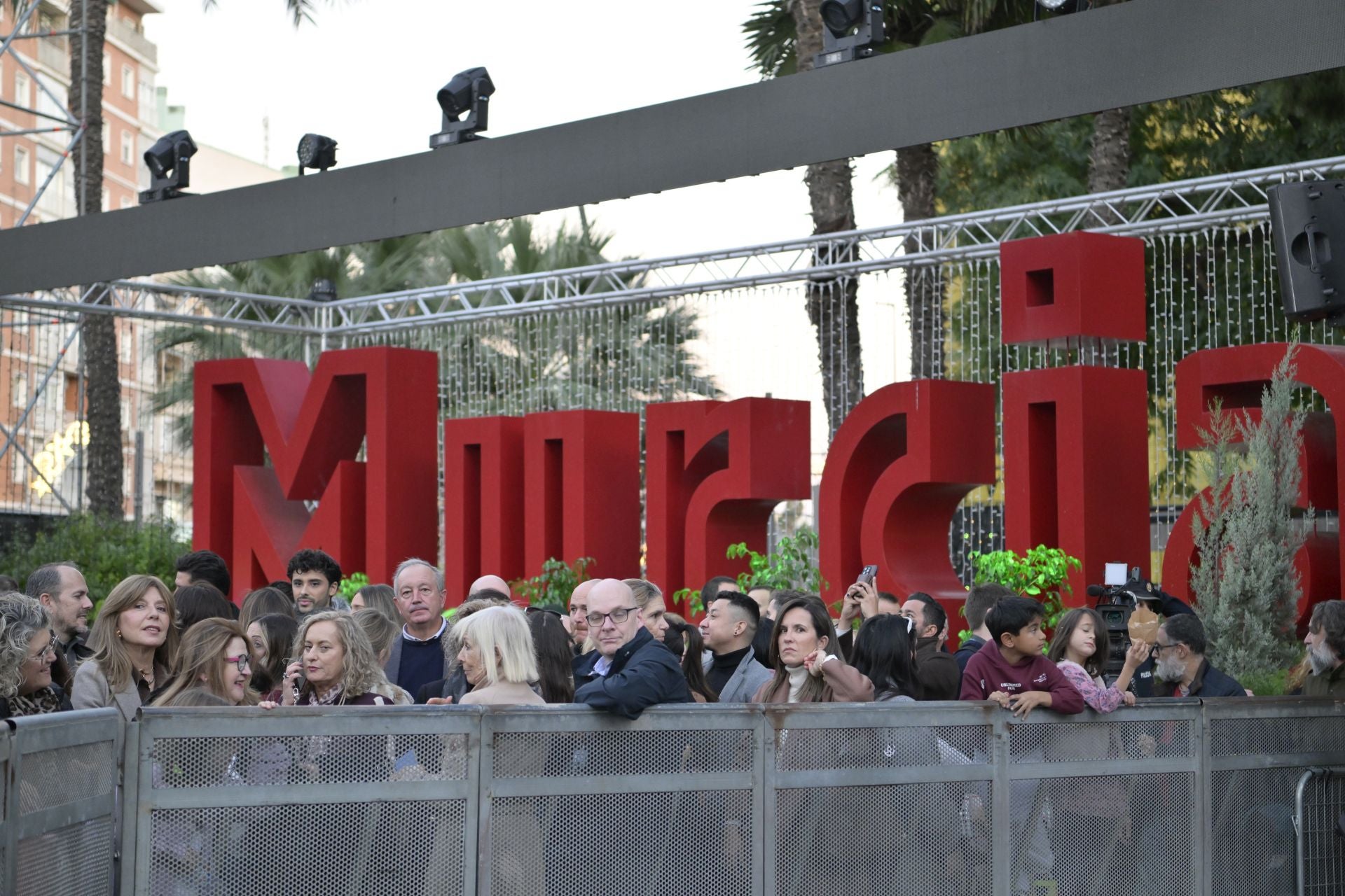 El encendido del árbol de Navidad de Murcia, en imágenes