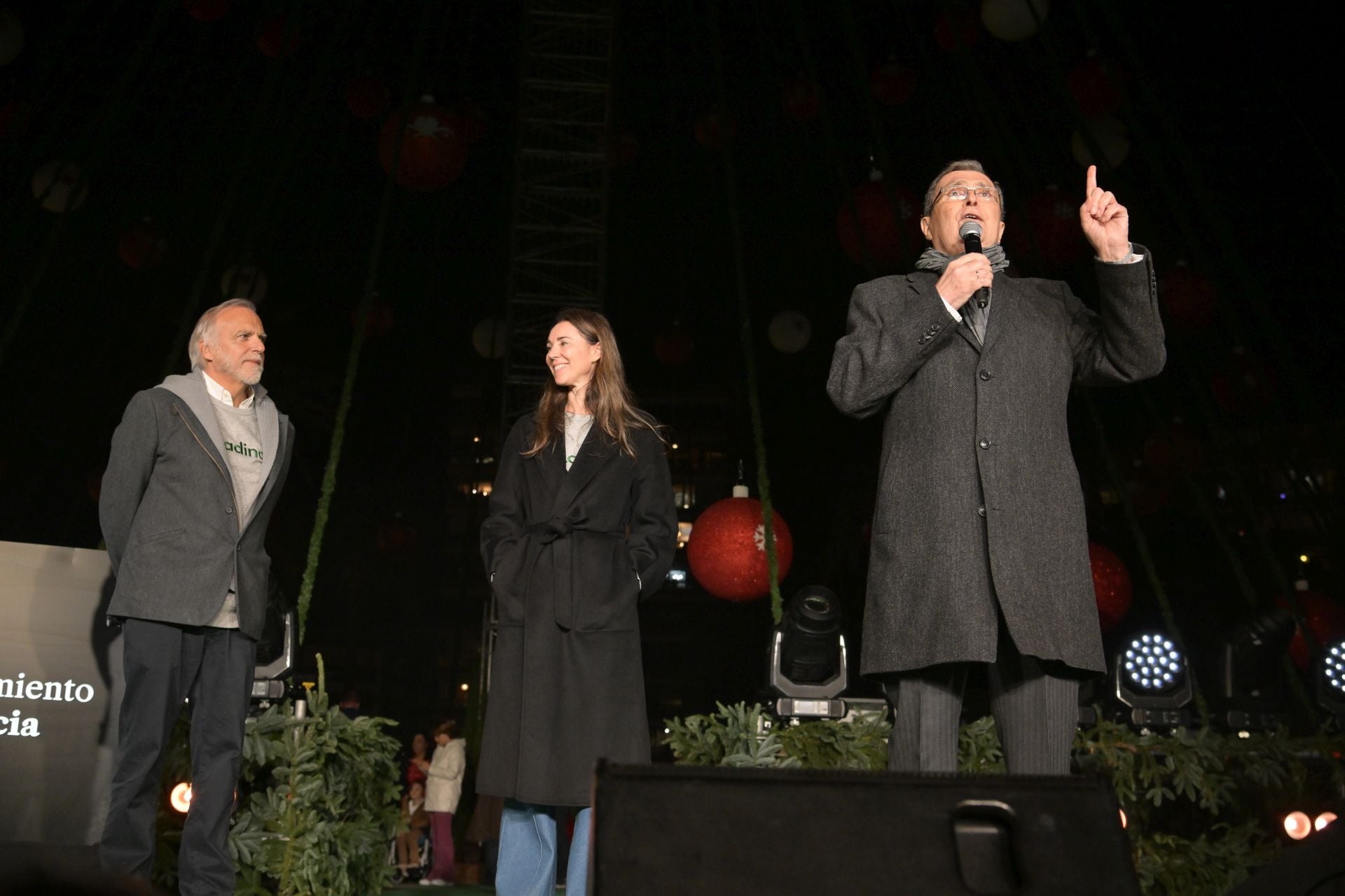El encendido del árbol de Navidad de Murcia, en imágenes