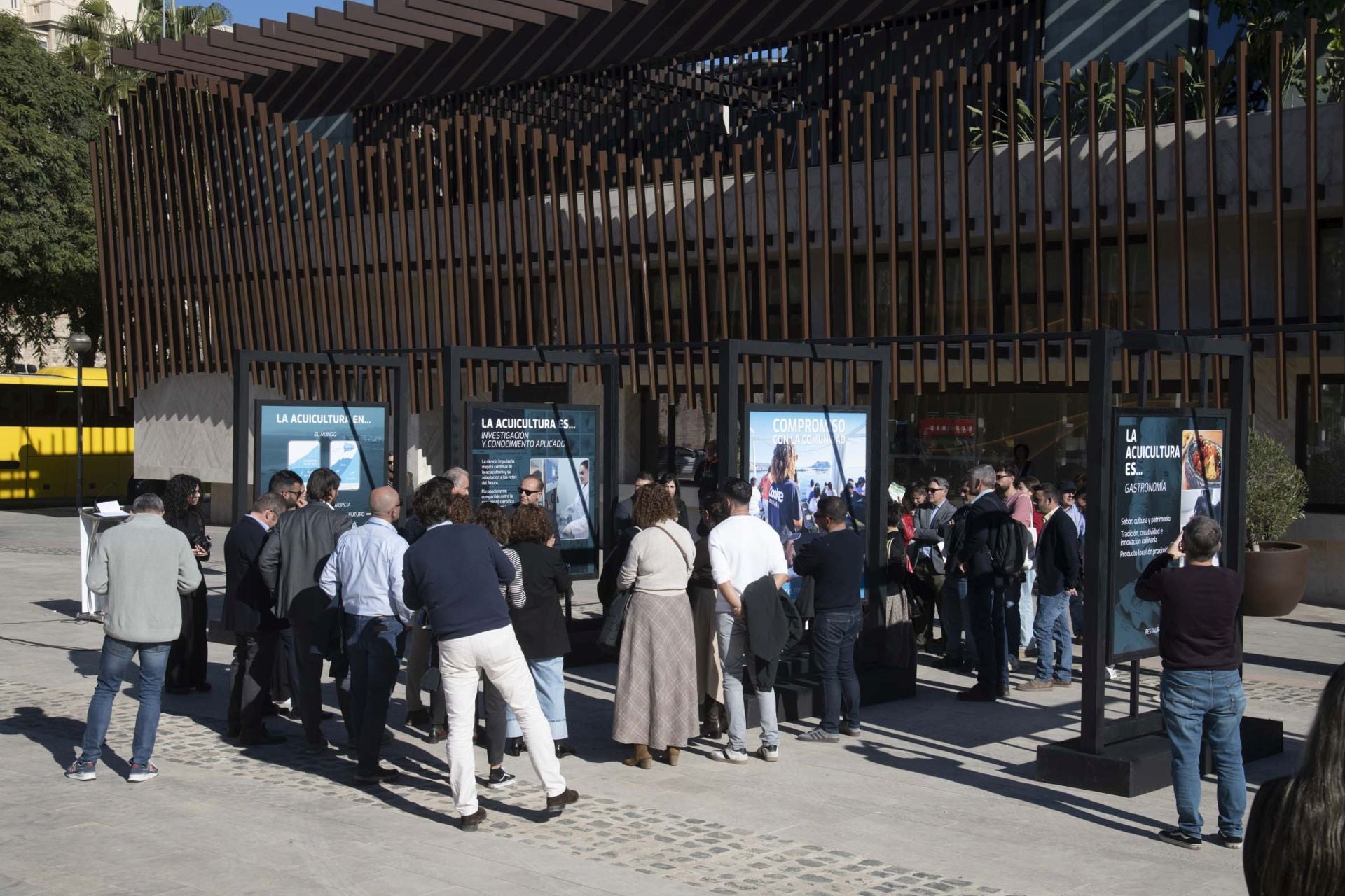 Las imágenes de la exposición &#039;La acuicultura es...&#039; en el Puerto de Cartagena