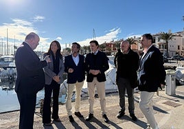 Visita de las autoridades, este viernes, al puerto de Cabo de Palos.