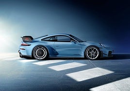 El labio del spoiler delantero se ha rediseñado y se ha ampliado 12 milímetros hacia delante.