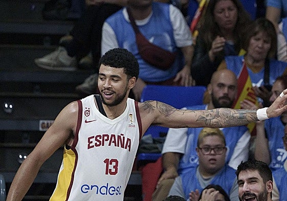 Izan Almansa, este domingo, en el partido con España.