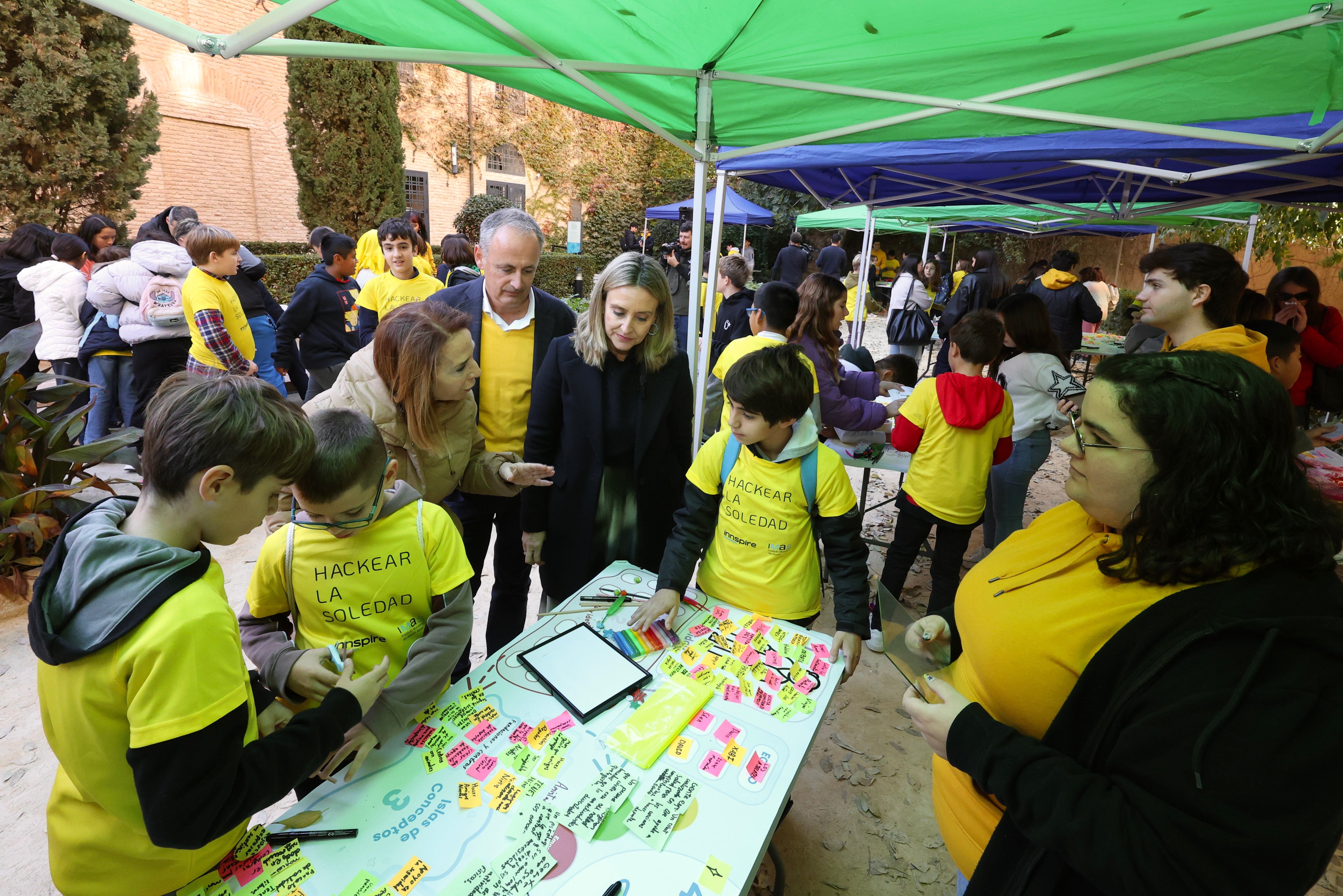 Jornada escolar &#039;Hackear la soledad&#039; celebrada en Murcia, en imágenes