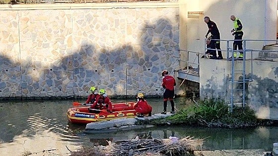 Hallan el cadáver de un hombre en el río Segura próximo al Puente de Levante de Orihuela
