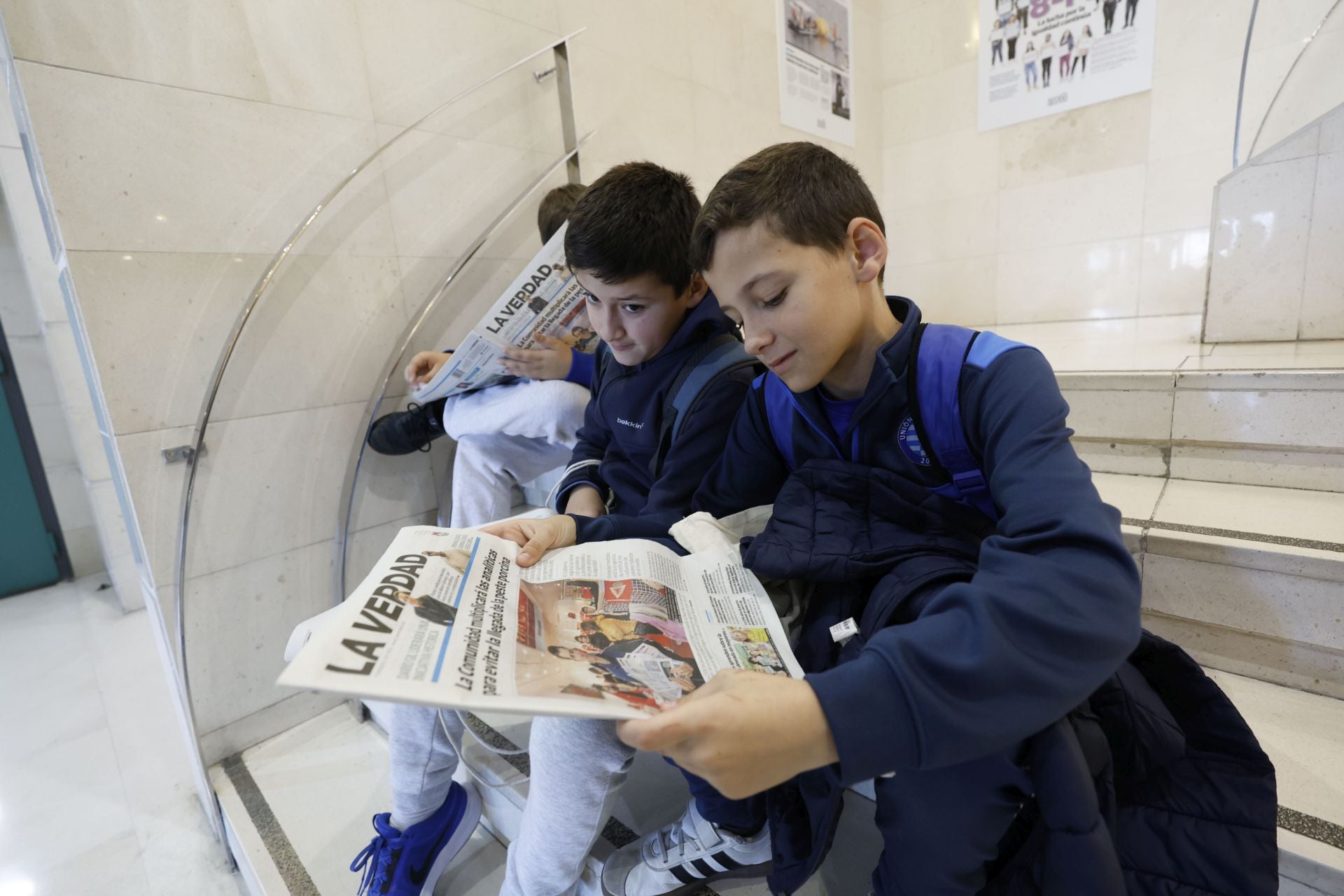 Visita del colegio Maestro Francisco Martínez Bernal de Molina a LA VERDAD, en imágenes