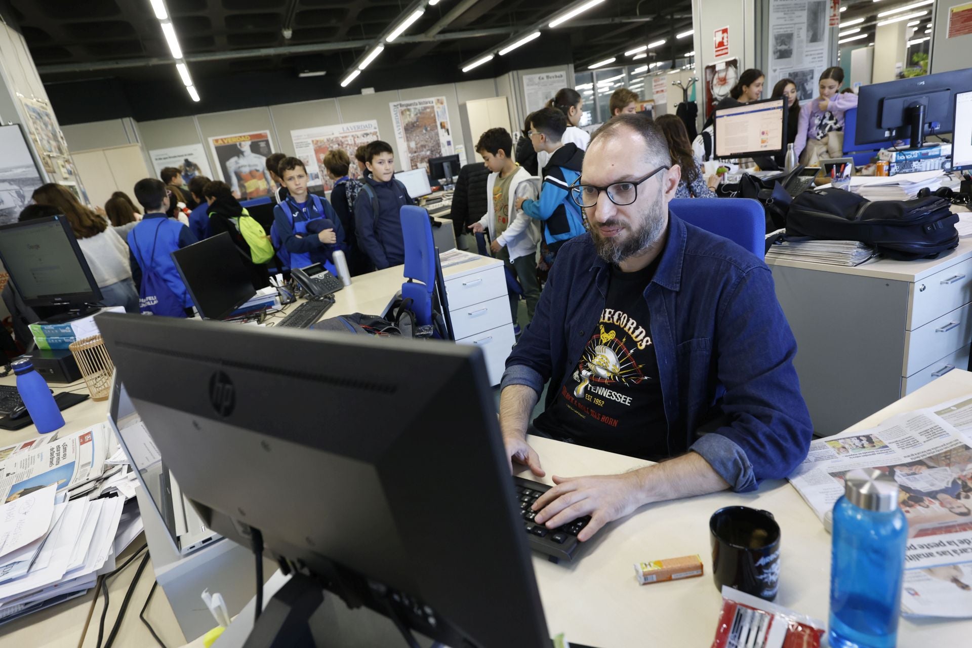 Visita del colegio Maestro Francisco Martínez Bernal de Molina a LA VERDAD, en imágenes