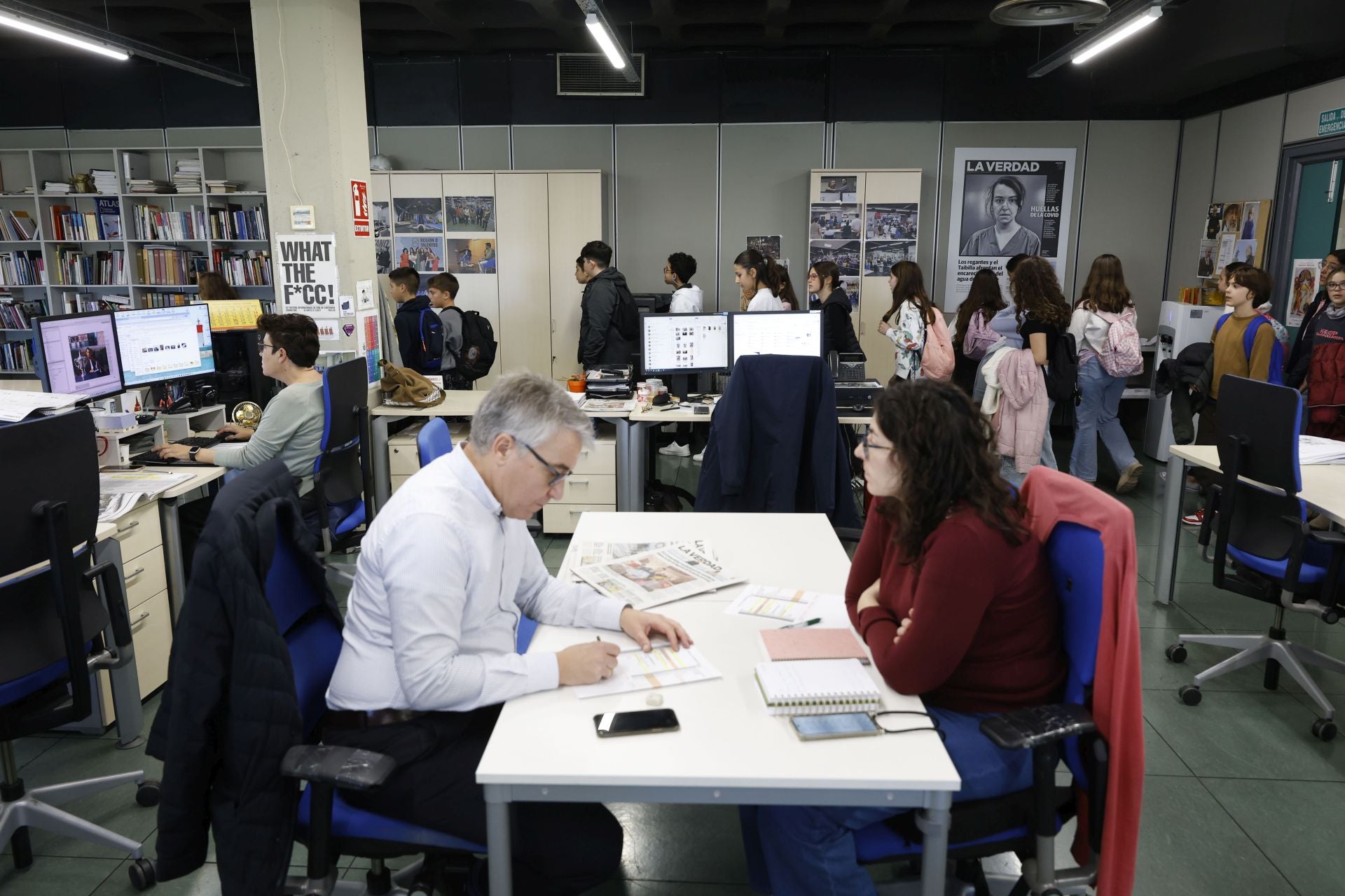 Visita del colegio Maestro Francisco Martínez Bernal de Molina a LA VERDAD, en imágenes
