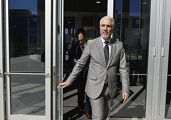 García de la Vega abandona la Ciudad de la Justicia en 2019.