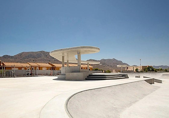 Vista de la pista municipal de patinaje vertical.