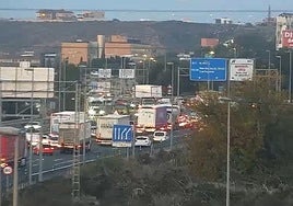 Un accidente en la autovía A-7 a su paso por Murcia provoca el cierre de un carril y 3 kilómetros de retenciones
