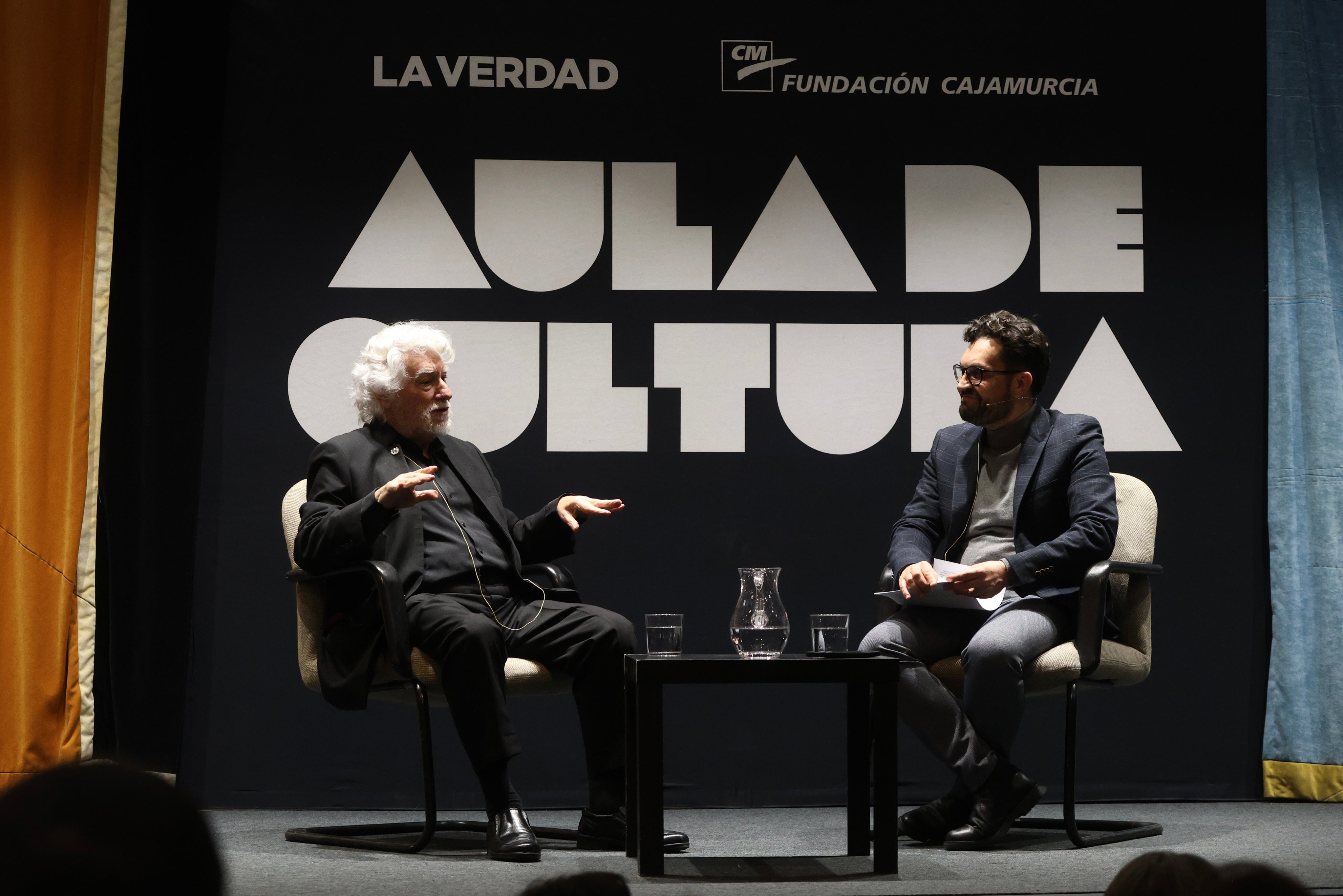 Las imágenes de Gabarrón en el aula de cultura de LA VERDAD