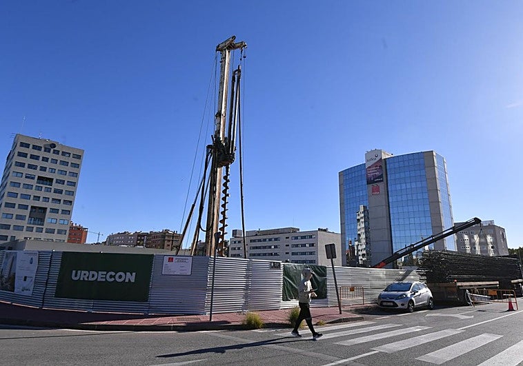 Las obras de un nuevo hotel en la avenida Juan Carlos I de Murcia apuntalan la expansión del sector hacia el norte