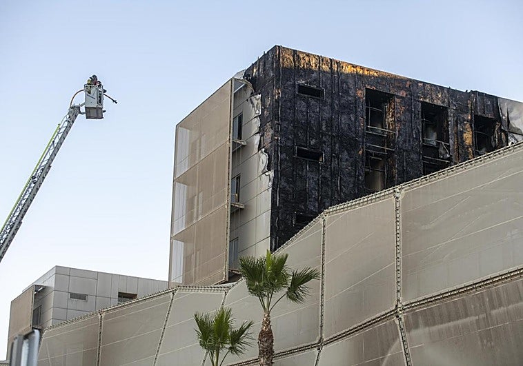 Los técnicos instan a reforzar la seguridad contra incendios en el hospital Santa Lucía de Cartagena