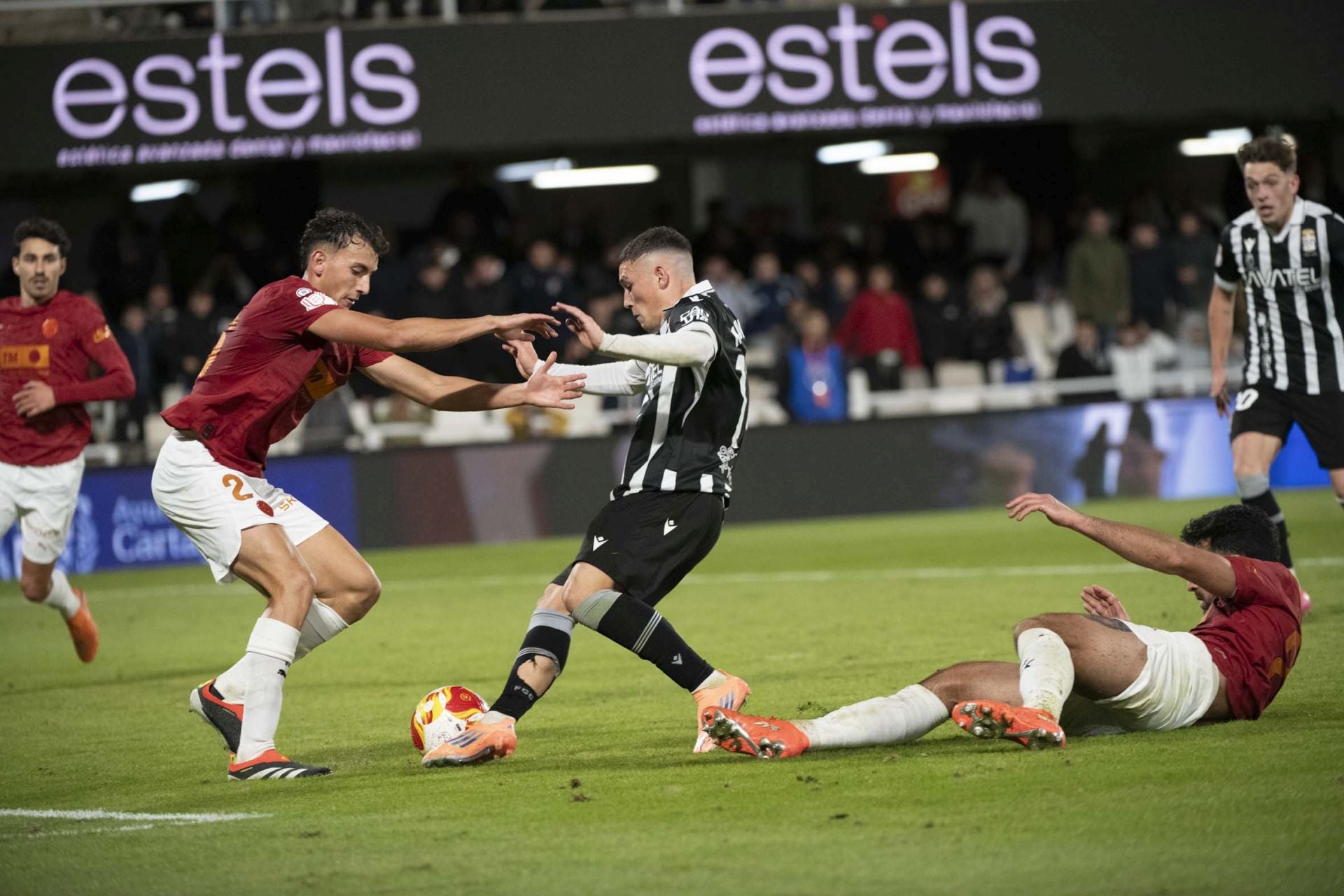 El FC Cartagena, eliminado de la Copa del Rey, en imágenes