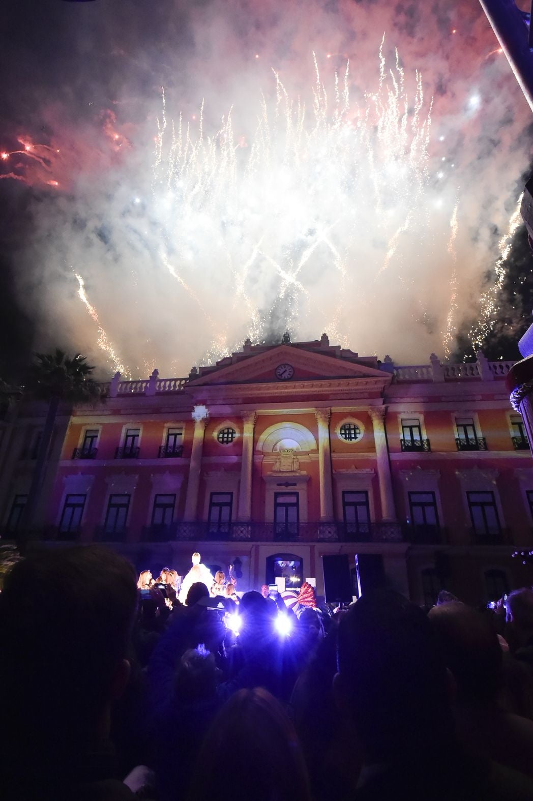 En imágenes, la Glorieta de Murcia estrena la Navidad