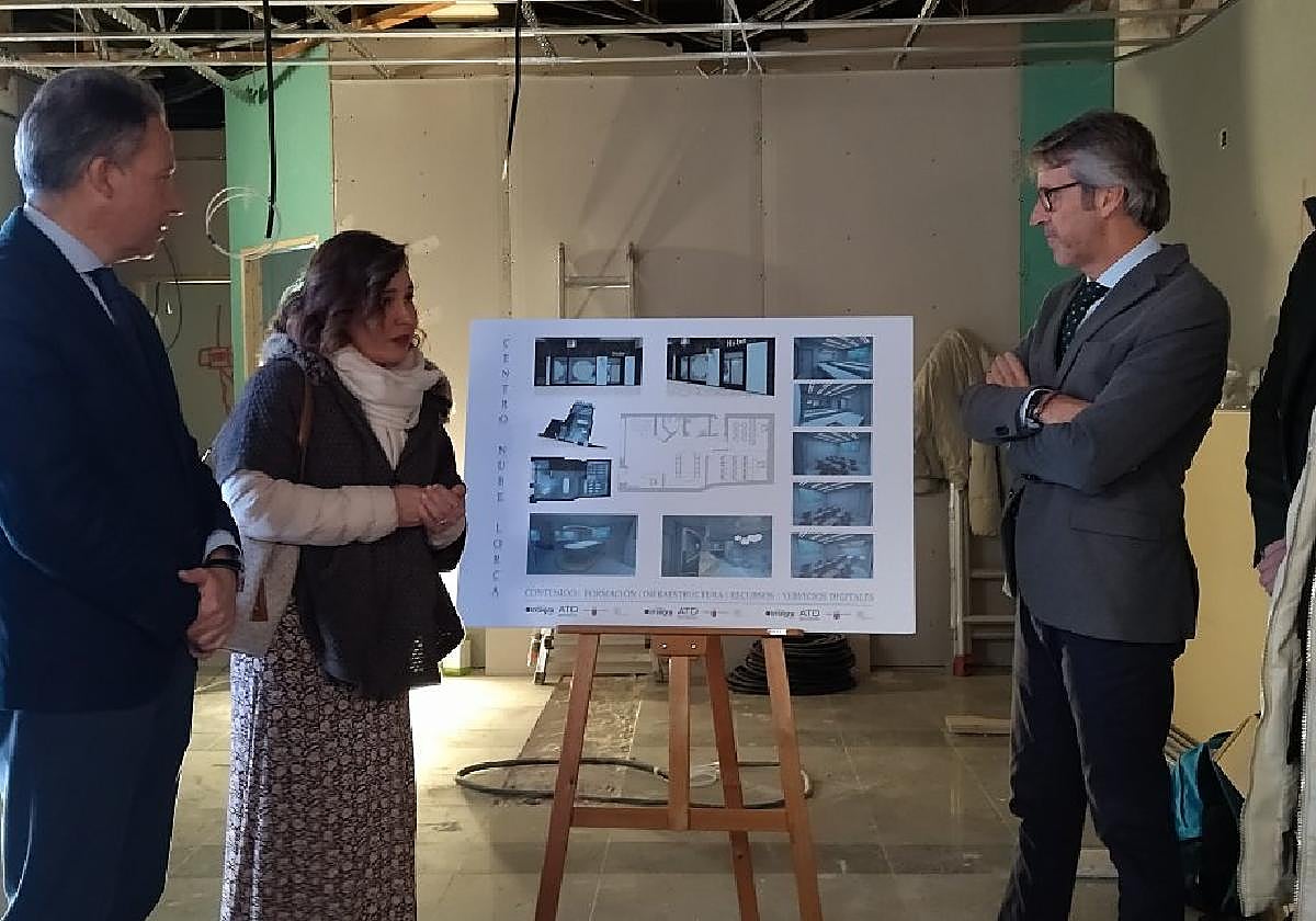 Presentación del proyecto de la Zona Nube en un local de la calle Corredera, ayer.