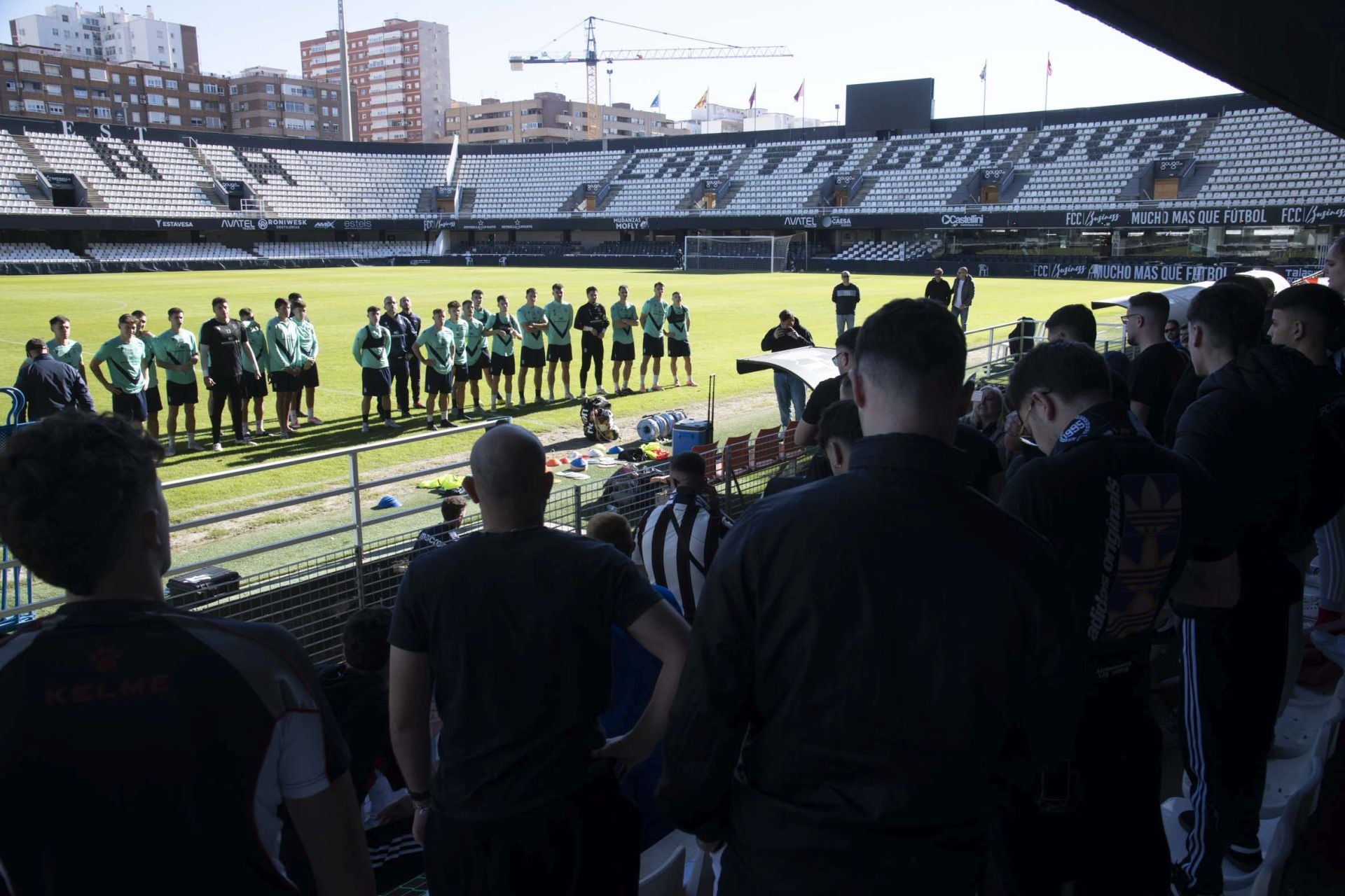 El último entrenamiento del Fútbol Club Cartagena antes del derbi contra el Real Murcia, en imágenes
