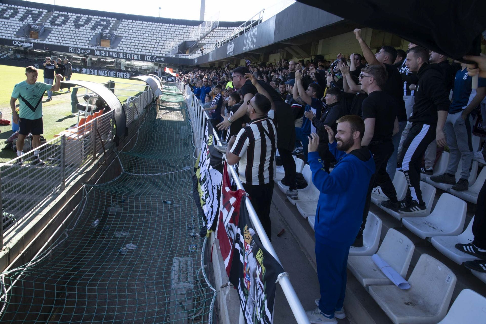 El último entrenamiento del Fútbol Club Cartagena antes del derbi contra el Real Murcia, en imágenes