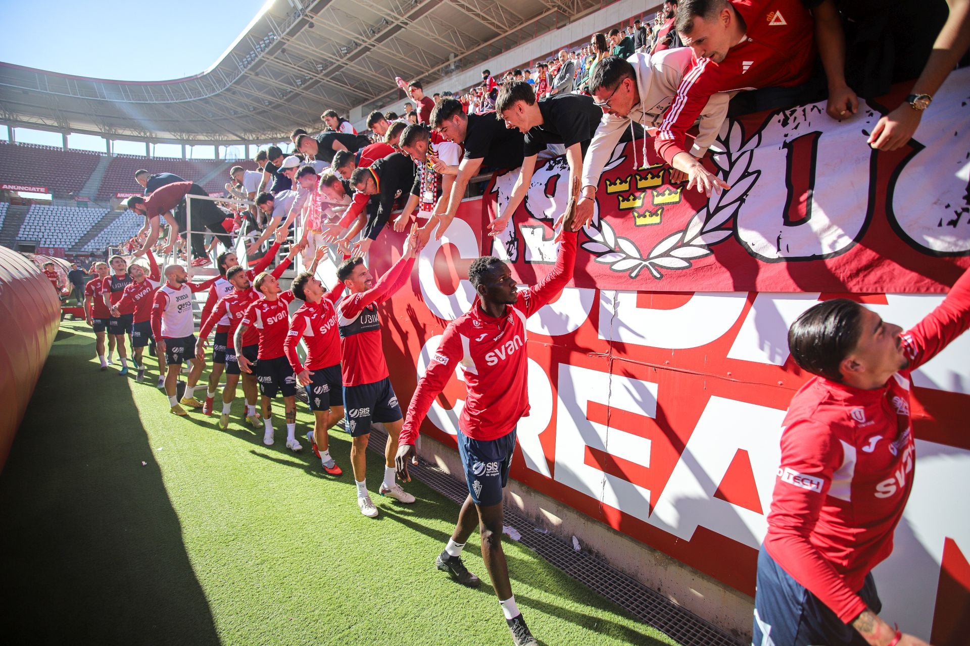 El último entrenamiento del Real Murcia antes del derbi contra el Fútbol Club Cartagena, en imágenes