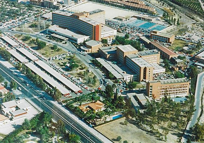 Vista áerea del complejo sanitario de La Arrixaca en El Palmar (Murcia).
